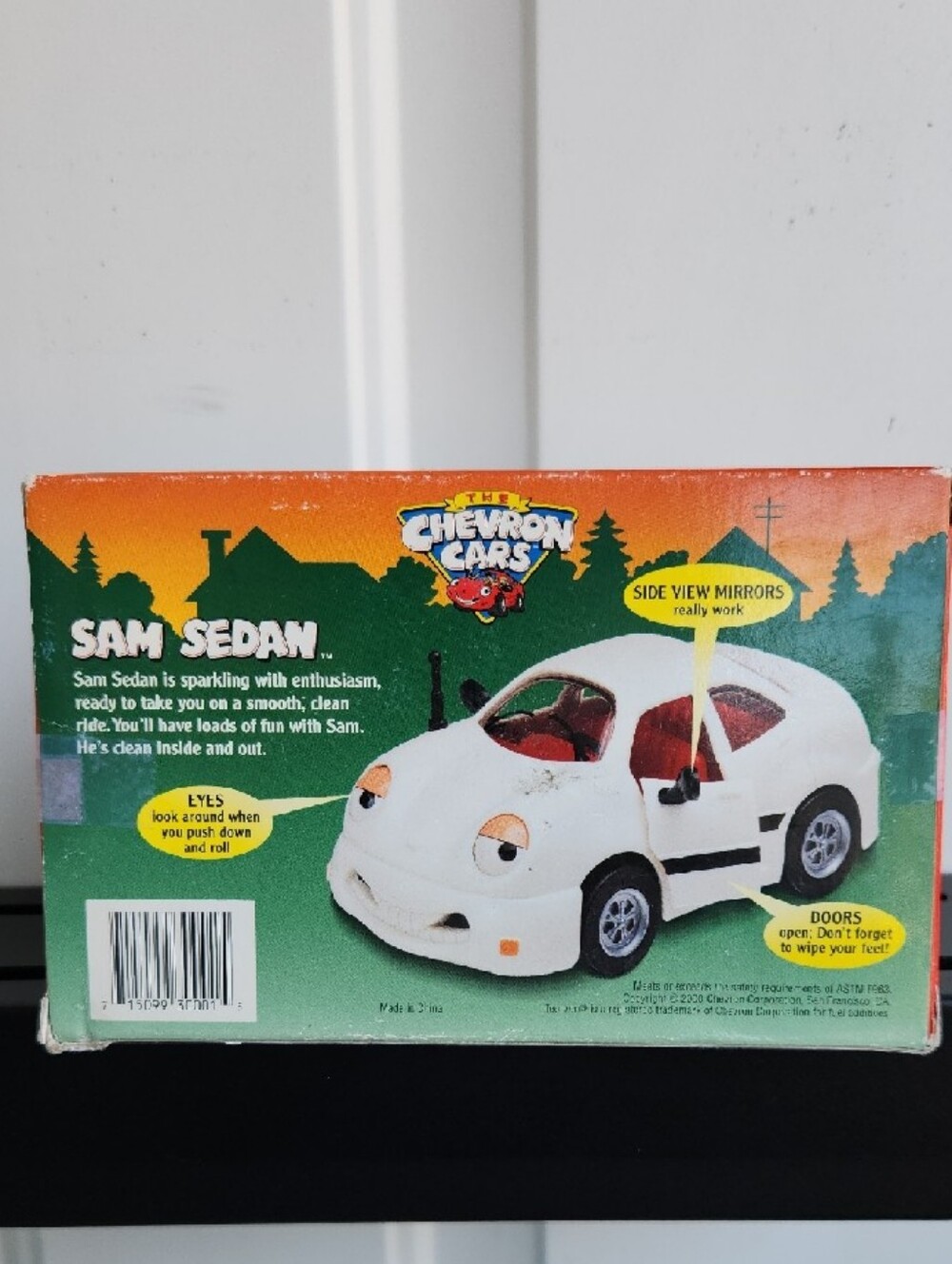 Sam Sedan White Toy Car – 2000 Chevron Cars Collectible Sealed New In Box - Picture 8 of 10
